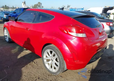 2013 Hyundai Veloster Base W/Gray z USA, uszkodzony, nr VIN KMHTC6AD8DU108918